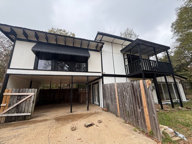 property at 4100 Hampton Ln