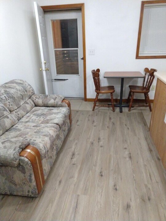 533 N Bluff St, Unit A in Berrien Springs, MI - Foto de edificio