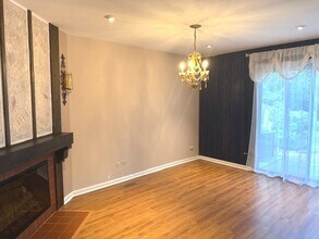 2121 Pepperwood Ln in Glendale Heights, IL - Building Photo - Building Photo