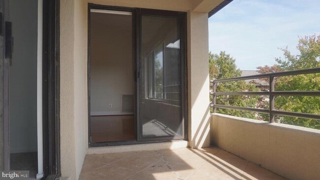 6060 California Cir in Rockville, MD - Building Photo - Building Photo