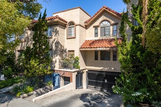 1245 Orange Grove Ave in Glendale, CA - Building Photo - Primary Photo