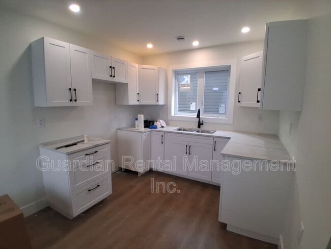 property at 1101 Frederica St W