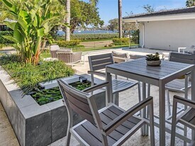 840 S Southlake Dr in Hollywood, FL - Building Photo