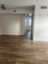 10037 Winding Lake Rd, Unit 1 in Sunrise, FL - Foto de edificio - Building Photo