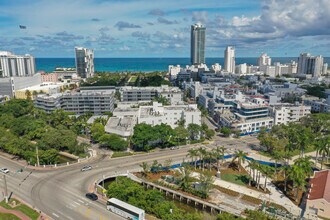 Cynthia Apartments in Miami Beach, FL - Foto de edificio - Building Photo