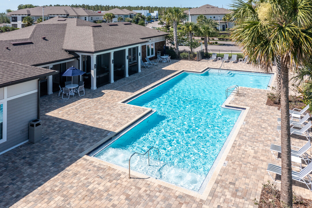 Atwater Apartments in Tavares, FL - Foto de edificio