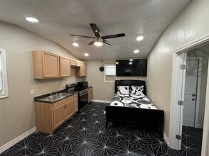 3310 Vega in Houston, TX - Building Photo - Building Photo