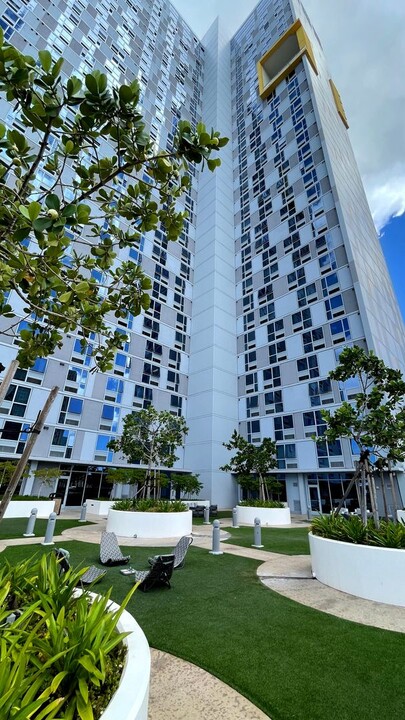 988 Halekauwila St in Honolulu, HI - Building Photo