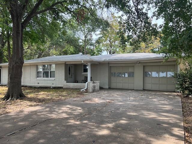 2505 Ridgecrest Rd in Greenville, TX - Building Photo