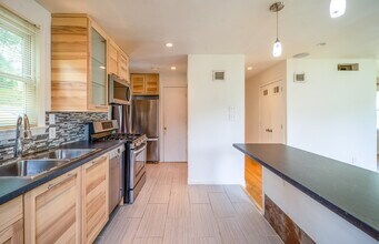 3026 Wayne Rd in Falls Church, VA - Building Photo - Building Photo