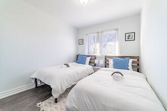 556 Appleby Line in Burlington, ON - Building Photo - Building Photo