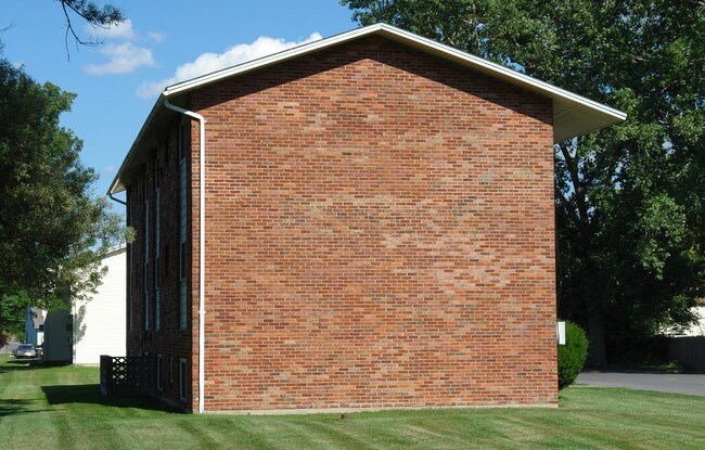 3567 Milton Ave in Syracuse, NY - Foto de edificio - Building Photo
