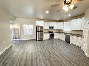 1353 Carlsbad Dr in Merced, CA - Building Photo - Building Photo