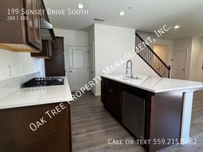 199 Sunset Drive S in Madera, CA - Building Photo - Building Photo