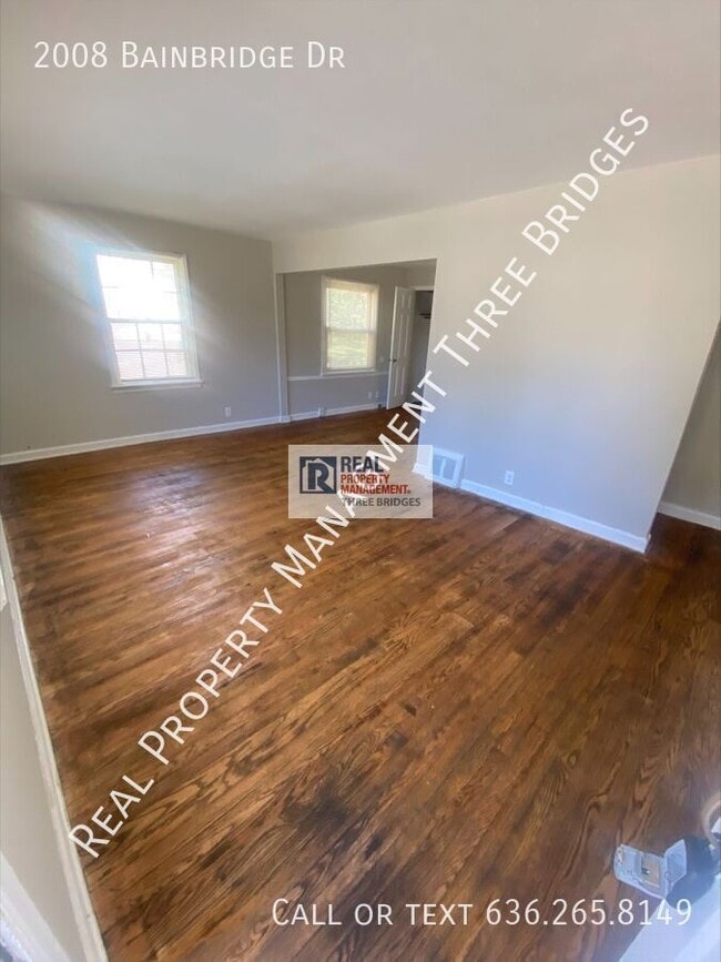 2008 Bainbridge Dr in St. Louis, MO - Building Photo - Building Photo