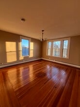 61 Park St, Unit 61 Park St Unit 3 in Lynn, MA - Building Photo - Building Photo