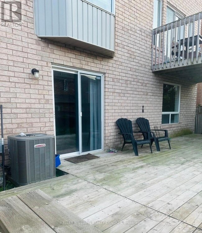 122 ALFRED SMITH Way in Newmarket, ON - Building Photo - Building Photo