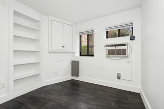 2701 Glenwood Rd in Brooklyn, NY - Building Photo - Interior Photo