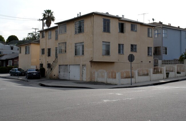 1100 Forest St in Inglewood, CA - Foto de edificio - Building Photo