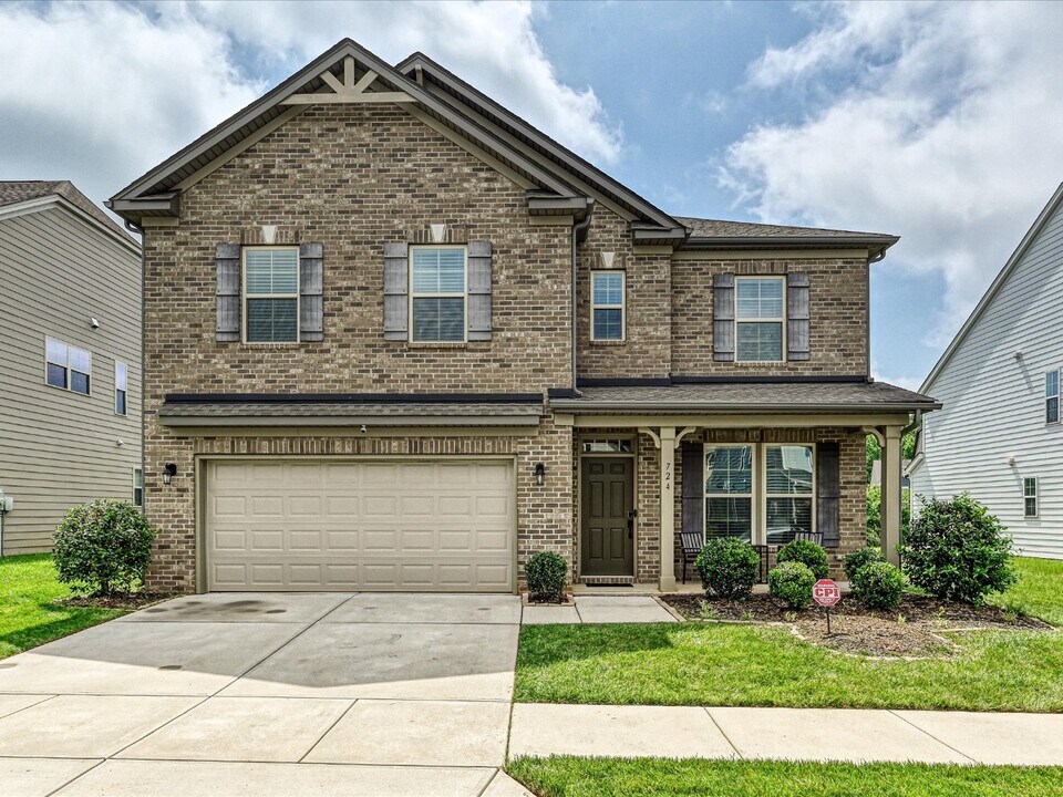 724 Garrett Green Way in Fort Mill, SC - Building Photo