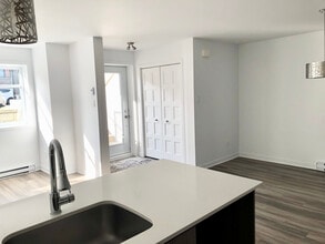 1171 Du Grand-Pic Rue in Laval, QC - Building Photo - Building Photo