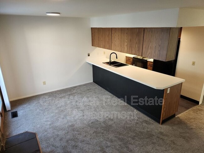 157 Michael Ct in Anchorage, AK - Foto de edificio - Building Photo