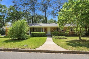 704 Hillcrest St in Tallahassee, FL - Building Photo