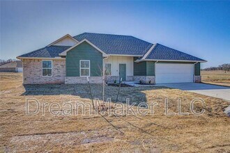 126 Hope Ave in Shawnee, OK - Building Photo - Building Photo