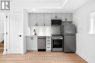 218 Aileen Ave in Toronto, ON - Building Photo - Building Photo