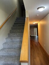 3123 NE 103rd Pl in Portland, OR - Building Photo - Building Photo