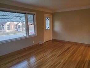 1521-1525 Oxford St N in St. Paul, MN - Building Photo - Building Photo