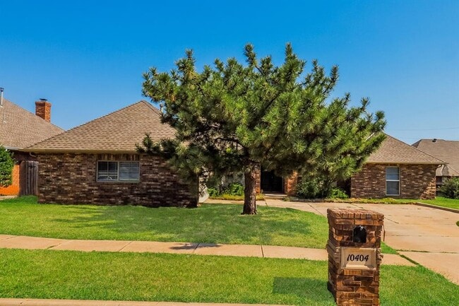 10404 Regent St in Oklahoma City, OK - Building Photo - Building Photo
