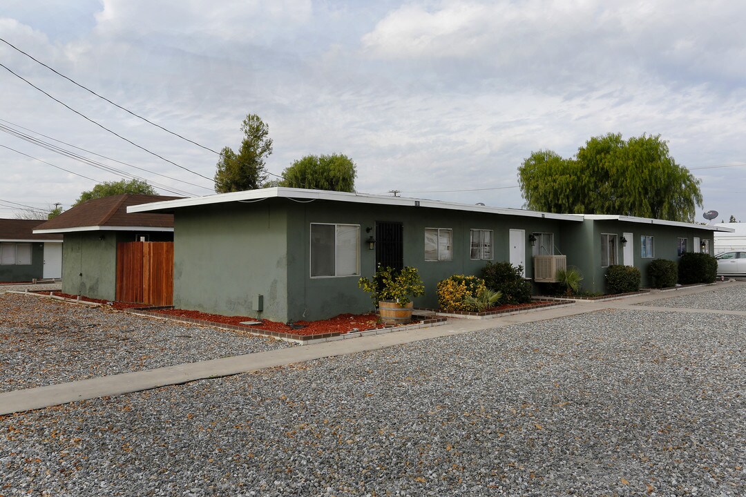 Kimball Gardens in Hemet, CA - Building Photo