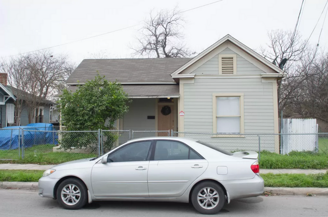 721 S Pine St in San Antonio, TX - Building Photo - Building Photo