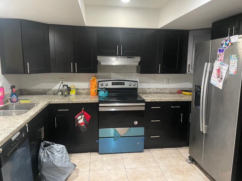 7009 NW 78th St in Tamarac, FL - Building Photo