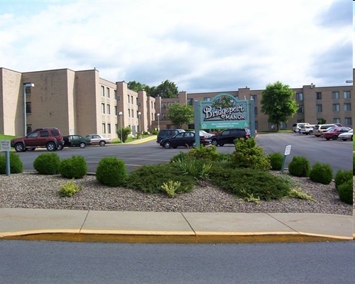 Bridgeport Manor Apartments in Bridgeport, WV - Building Photo