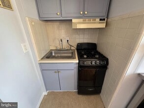 2135 Walnut St in Philadelphia, PA - Building Photo - Building Photo