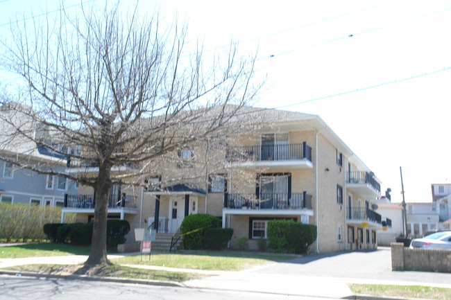 406 6th Ave in Asbury Park, NJ - Foto de edificio - Building Photo