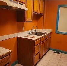 76 Church St, Unit 1 in Fall River, MA - Building Photo - Building Photo