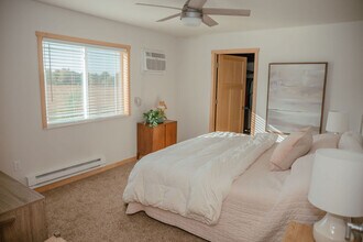 3850 Sunnyside Dr W, Unit 119 in La crosse, WI - Building Photo - Building Photo