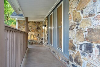 1720 Brierbrook Rd in Germantown, TN - Building Photo - Building Photo