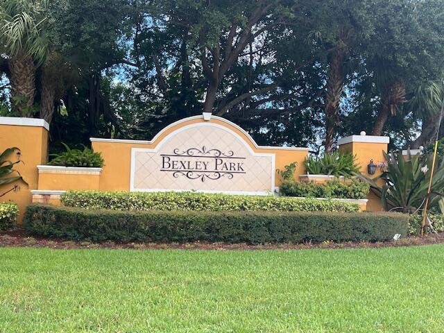1551 Fenton Dr in Delray Beach, FL - Building Photo - Building Photo