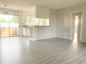 1642 Barry Ave in Los Angeles, CA - Building Photo