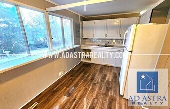 1101 NE 62nd St in Kansas City, MO - Building Photo - Building Photo