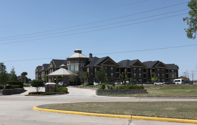 Mansions at Hastings Green Senior in Houston, TX - Building Photo - Building Photo