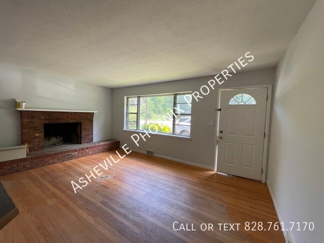 276 New Leicester Hwy in Asheville, NC - Building Photo - Building Photo