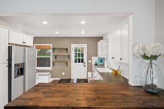 528 W Valerio St in Santa Barbara, CA - Building Photo - Building Photo