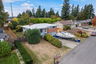 5227 116th Pl SE in Bellevue, WA - Building Photo - Building Photo