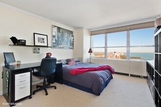 655 W Irving Park Rd, Unit 5504 in Chicago, IL - Foto de edificio - Building Photo
