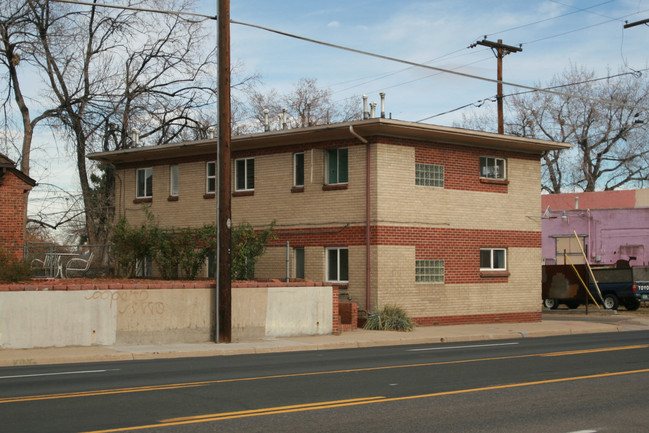 4551 W 38th Ave in Denver, CO - Building Photo - Building Photo